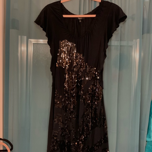 Express black dress, with some sequin. - Picture 1 of 3